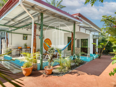 Casa Playa Bandera, Parrita.