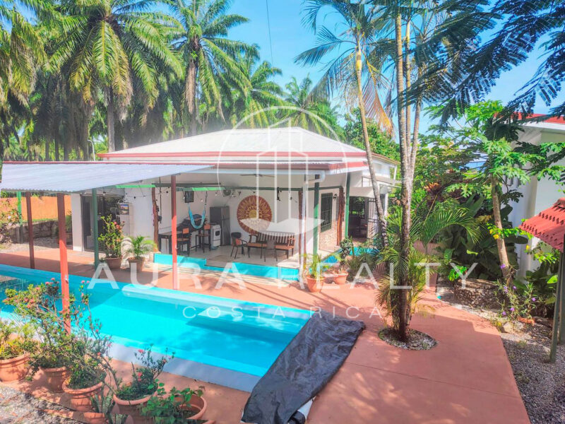 Casa Playa Bandera, Parrita.