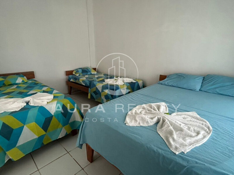 Cabinas Zona Comercial Parrita