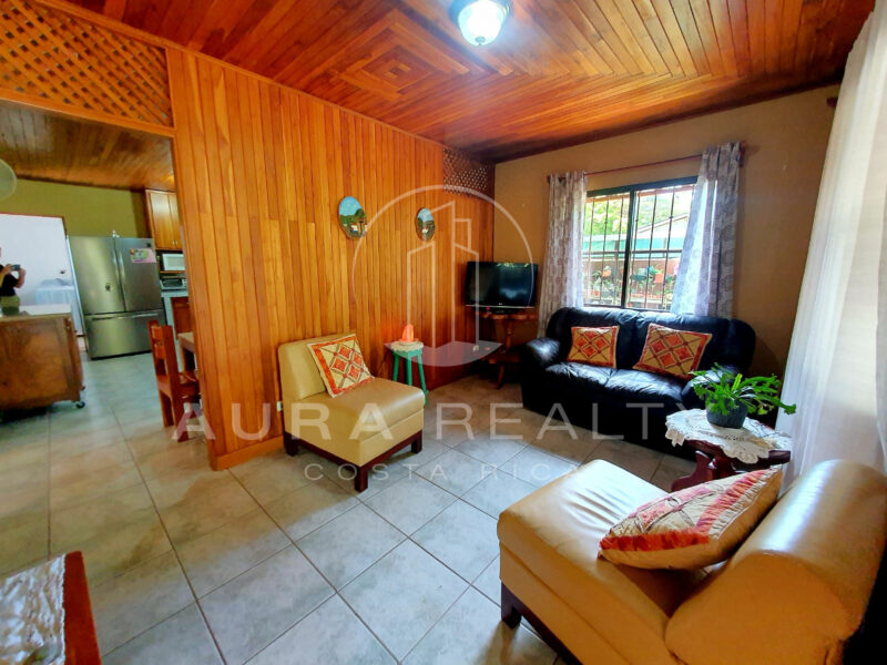 Casa y lote Los Ángeles
