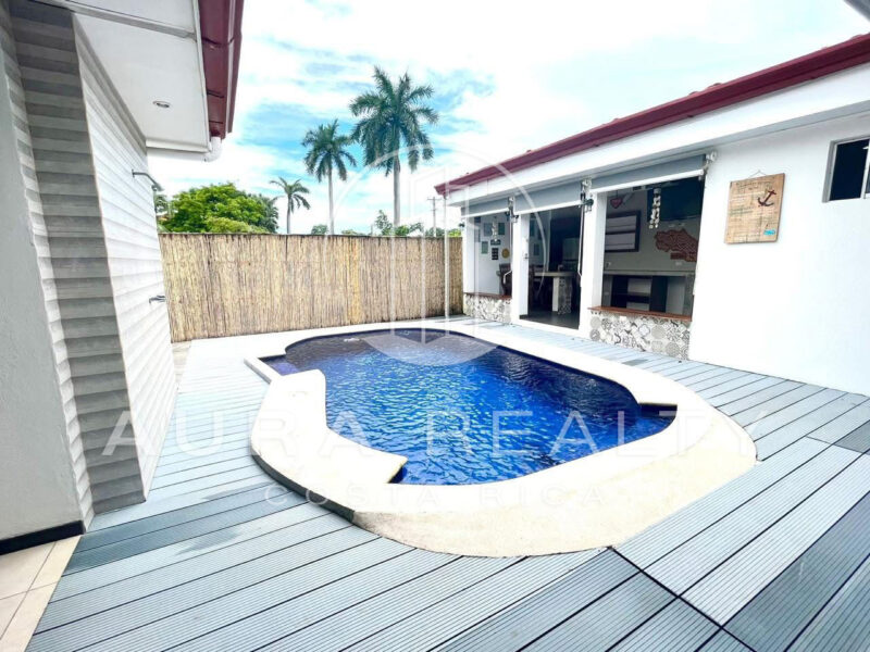 Casa de Playa en Venta – Residencial Málaga