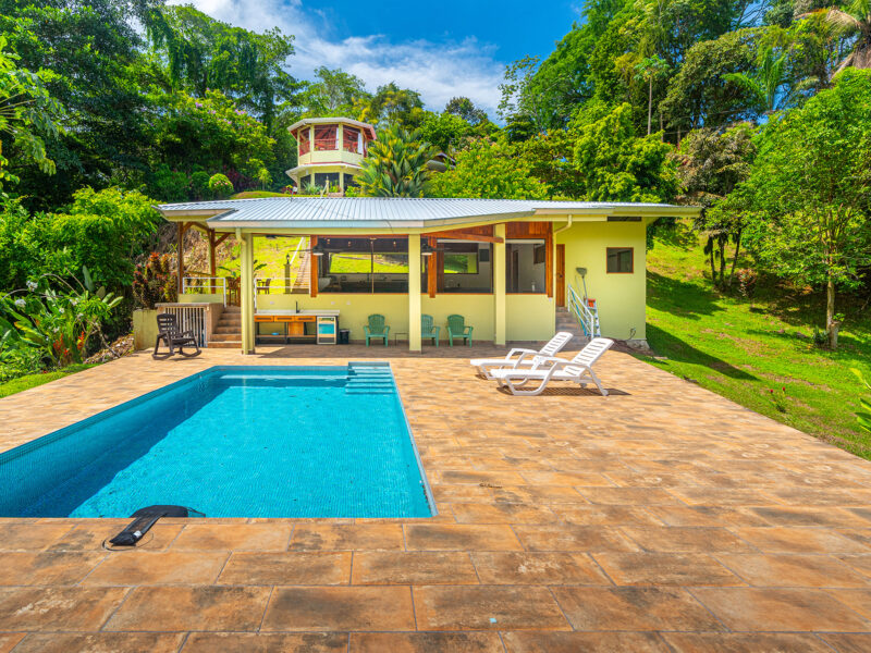 Oasis de Montaña con Vista al Mar y Casa de Huéspedes en Ojochal