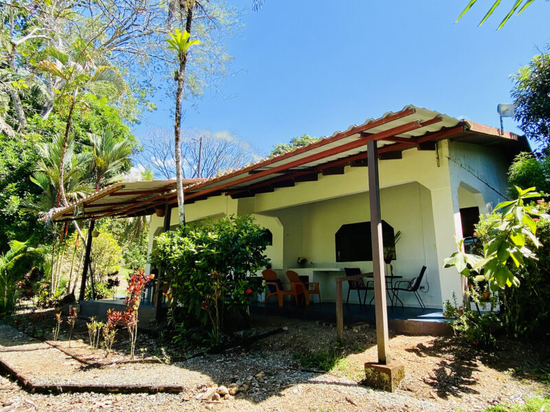 2 Casas en Ojochal Puntarenas para Vivir y Generar Ingresos en el Paraíso