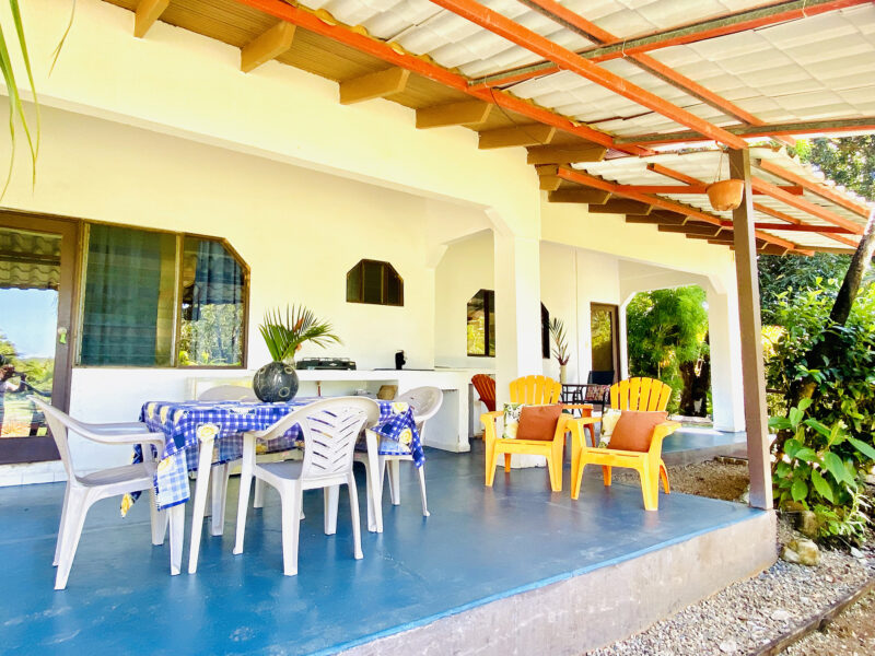 2 Casas en Ojochal Puntarenas para Vivir y Generar Ingresos en el Paraíso