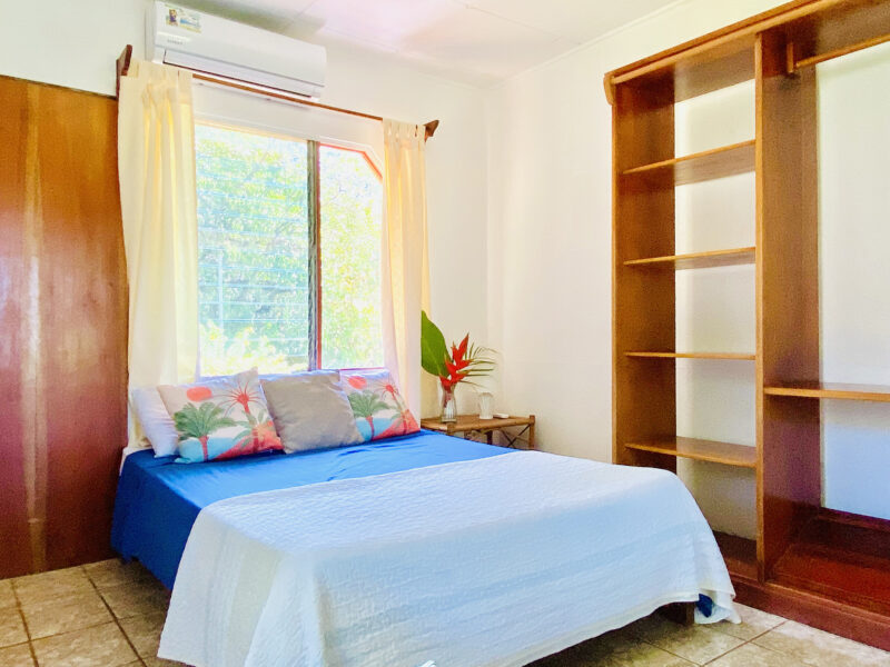 2 Casas en Ojochal Puntarenas para Vivir y Generar Ingresos en el Paraíso