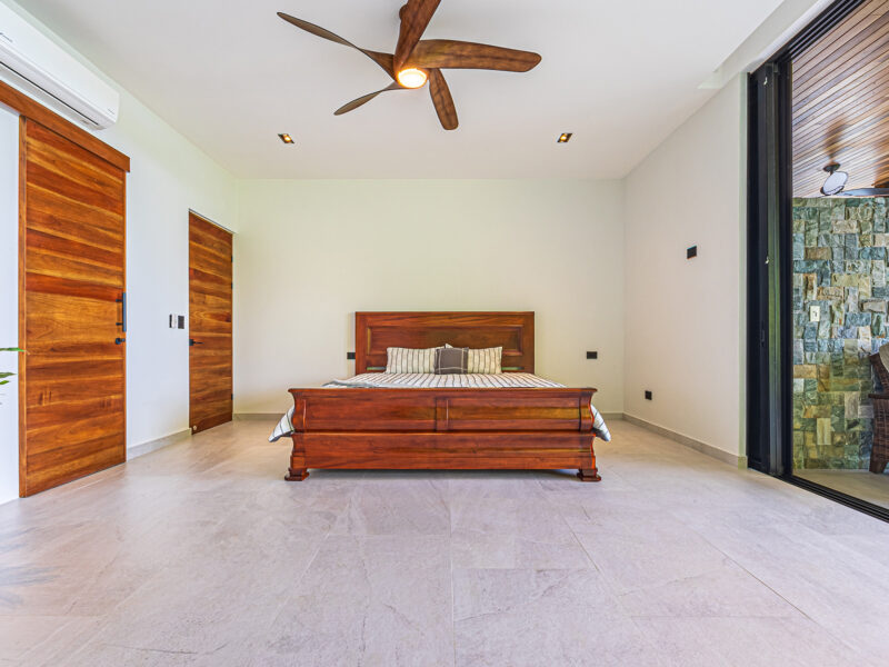 Casa Koules – Mansión de Lujo de Arquitectura Contemporánea con Vista Panorámica al Océano, Piscina Infinita, Casas de Huéspedes y Cascadas Naturales en Costa Verde Estates