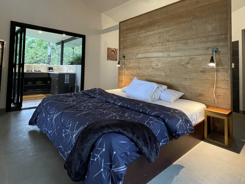 Exclusiva propiedad con vistas al océano, residencias independientes y potencial de desarrollo hotelero en Escaleras, Dominical