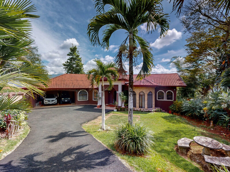 Casa colonial-mediterránea de 5 habitaciones en La Bonita de Rivas