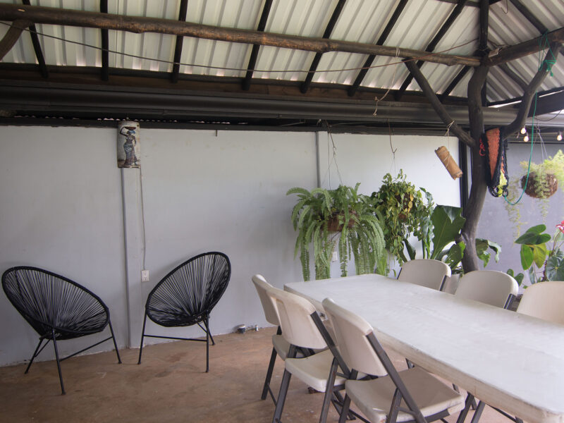 Casa de dos plantas con vistas a las montañas, 5 habitaciones y rancho con horno para pizza en Pérez Zeledón